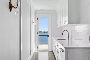 34 Westbridge Rd, Westhampton Beach, NY 11978 - Photo 33