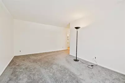 8 Lawrence Drive #C, White Plains, NY 10603 - Photo 7