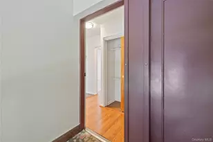 8 Lawrence Dr, White Plains, NY 10603 - Photo 3