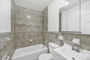 1 Ash Pl, Great Neck, NY 11021 - Photo 7