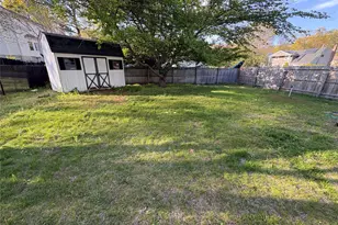 16 Linden St, Coram, NY 11727 - Photo 21