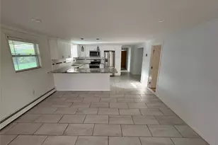 16 Linden St, Coram, NY 11727 - Photo 11