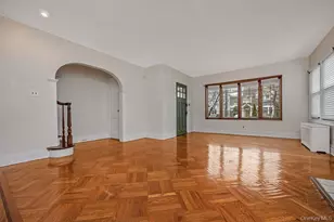 315 Marcellus Rd, Mineola, NY 11501 - Photo 3