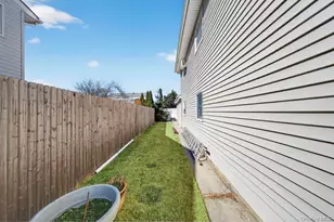 114 Westchester Ave, West Babylon, NY 11704 - Photo 33