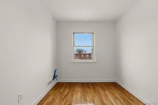 220 Calhoun Ave, Bronx, NY 10465 - Photo 19