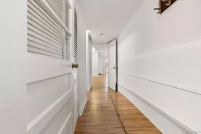 220 Calhoun Avenue, Bronx, NY 10465 - Photo 23