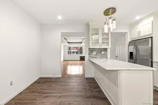 220 Calhoun Ave, Bronx, NY 10465 - Photo 9