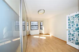 71-24 164th St, Fresh Meadows, NY 11365 - Photo 17