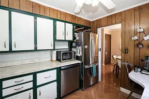 11 Elton St, Westbury, NY 11590 - Photo 17