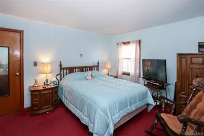 11 Elton Street, Westbury, NY 11590 - Photo 19