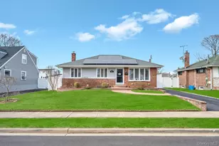 21 Lowell Dr, Farmingdale, NY 11735 - Photo 3