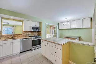 21 Lowell Dr, Farmingdale, NY 11735 - Photo 19