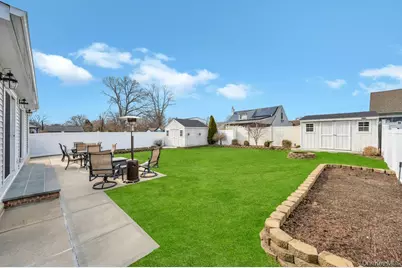 21 Lowell Drive, Farmingdale, NY 11735 - Photo 7