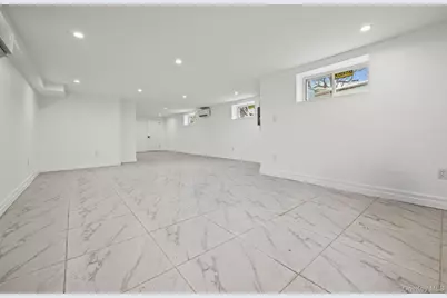 118-11 Lakeview Boulevard, Jamaica, NY 11434 - Photo 13