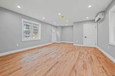 118-11 Lakeview Boulevard, Jamaica, NY 11434 - Photo 9