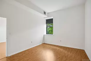 65 McKinley Ave, White Plains, NY 10606 - Photo 11