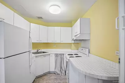 65 McKinley Avenue #C2-9, White Plains, NY 10606 - Photo 7