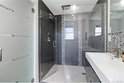 31-12 Buell Street, East Elmhurst, NY 11369 - Photo 5