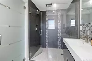31-12 Buell St, East Elmhurst, NY 11369 - Photo 5