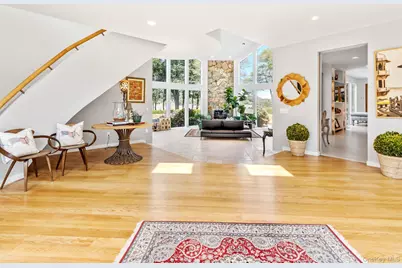 8 Mill Pond Lane, Lattingtown, NY 11560 - Photo 5