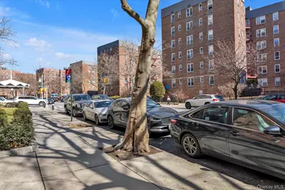 67-12 Yellowstone Blvd #F18, Forest Hills, NY 11375 - Photo 25