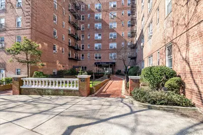 67-12 Yellowstone Blvd #F18, Forest Hills, NY 11375 - Photo 23