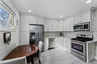 68 Putnam Avenue, Valley Stream, NY 11580 - Photo 7