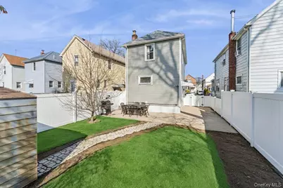 68 Putnam Avenue, Valley Stream, NY 11580 - Photo 19