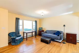 122 S Vacation Dr, Wappingers Falls, NY 12590 - Photo 3