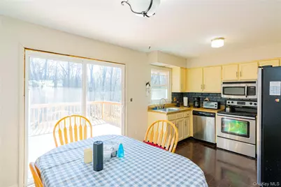 122 S Vacation Drive, Wappingers Falls, NY 12590 - Photo 7