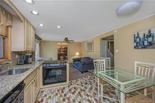 25 Windham Ln, Ronkonkoma, NY 11779 - Photo 13