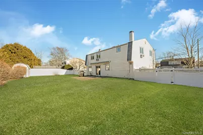 25 Windham Lane, Ronkonkoma, NY 11779 - Photo 21