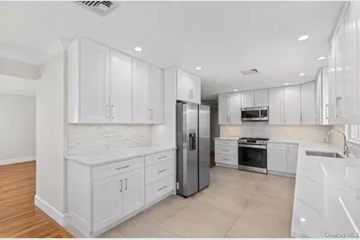 175 Roosevelt Boulevard #Upper, Long Beach, NY 11561 - Photo 13