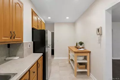 75-23 168 Street, Fresh Meadows, NY 11366 - Photo 13