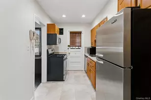 75-23 168th St, Fresh Meadows, NY 11366 - Photo 11