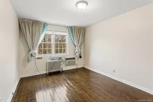 75-23 168th St, Fresh Meadows, NY 11366 - Photo 17