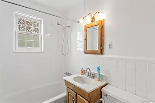 75-23 168th St, Fresh Meadows, NY 11366 - Photo 25