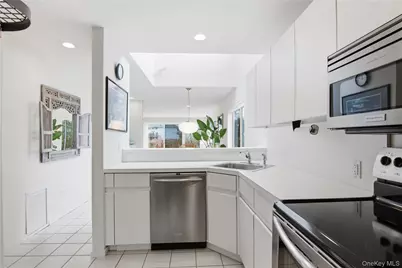 23 Library Avenue #1, Westhampton Beach, NY 11978 - Photo 5