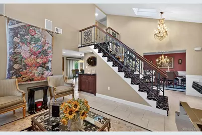 18 Chardonnay Road, Commack, NY 11725 - Photo 13