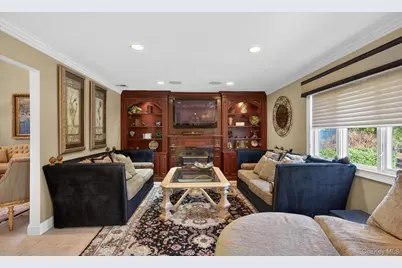 18 Chardonnay Road, Commack, NY 11725 - Photo 21