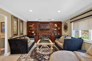 18 Chardonnay Rd, Commack, NY 11725 - Photo 21