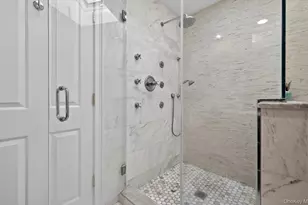 18 Chardonnay Rd, Commack, NY 11725 - Photo 41