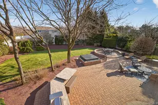 18 Chardonnay Rd, Commack, NY 11725 - Photo 47