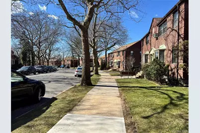 57-41 246th Crescent #Lower, Douglaston, NY 11362 - Photo 3