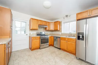 27 New Street, Eastchester, NY 10709 - Photo 3