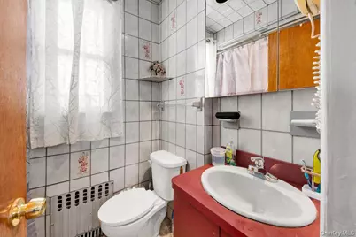 3252 Waterbury Avenue, Bronx, NY 10465 - Photo 13