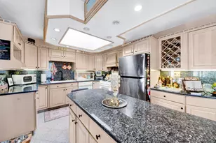 3252 Waterbury Ave, Bronx, NY 10465 - Photo 7