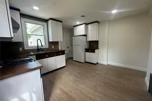 1 Alvin St, Glen Cove, NY 11542 - Photo 5