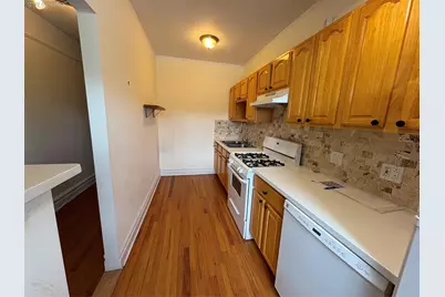 72-34 Austin St #F7, Forest Hills, NY 11375 - Photo 11