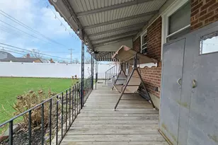 43 McAlester Ave, Hicksville, NY 11801 - Photo 5